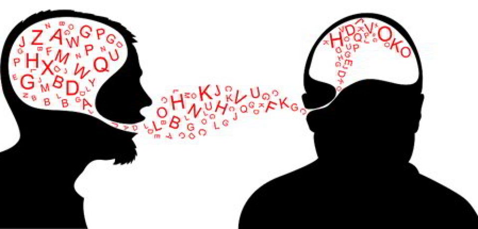 چگونه انگلیسی روان صحبت کنیم؟ (9 مهارت سریع صحبت کردن)